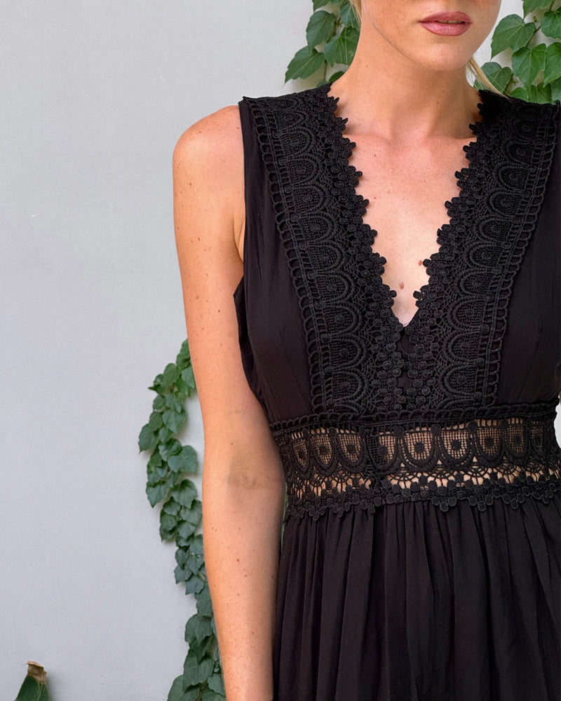 Aurélie | Spitzenkleid mit V-Ausschnitt