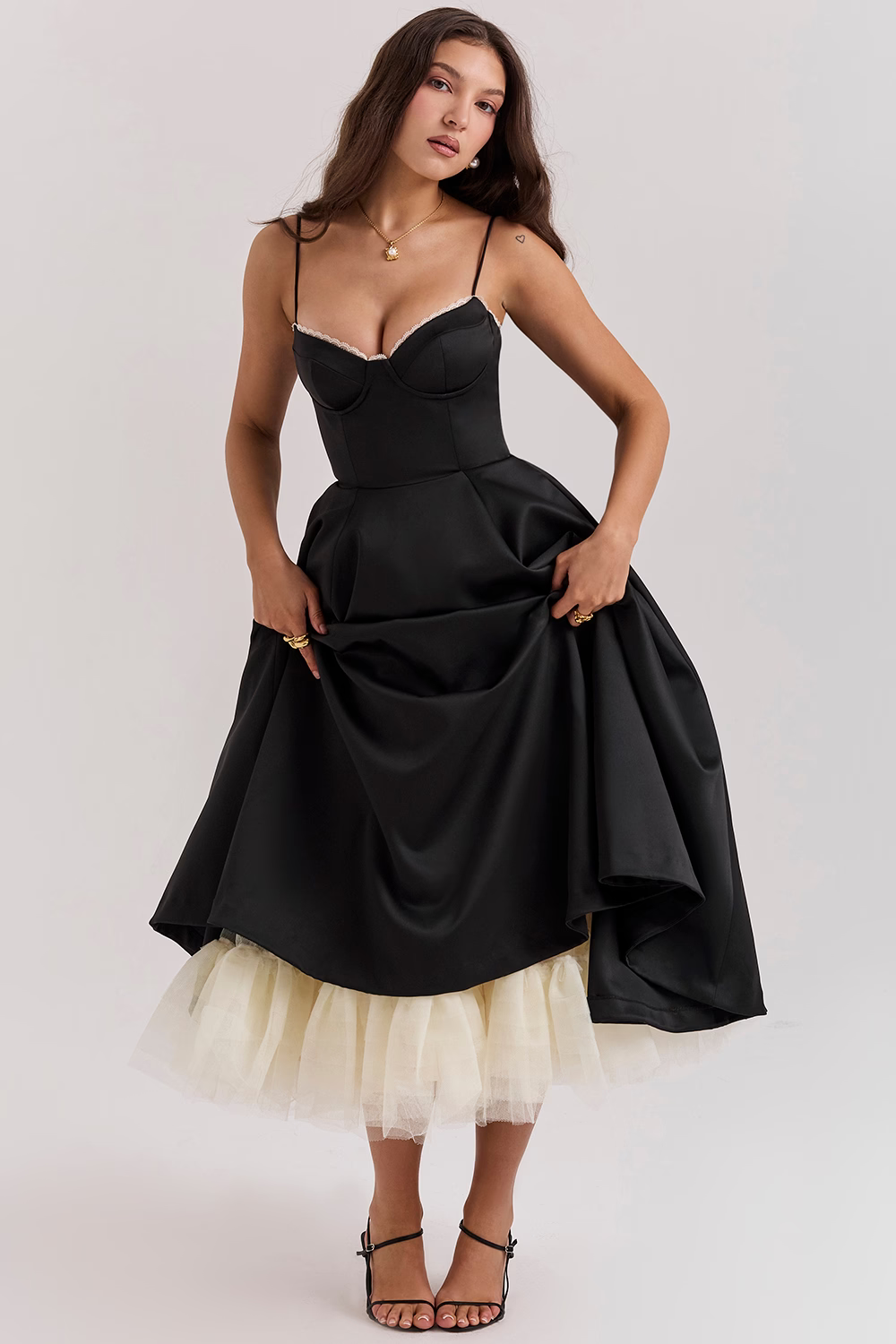 Lilotte | Tailliertes Kleid mit Spaghetti-Trägern