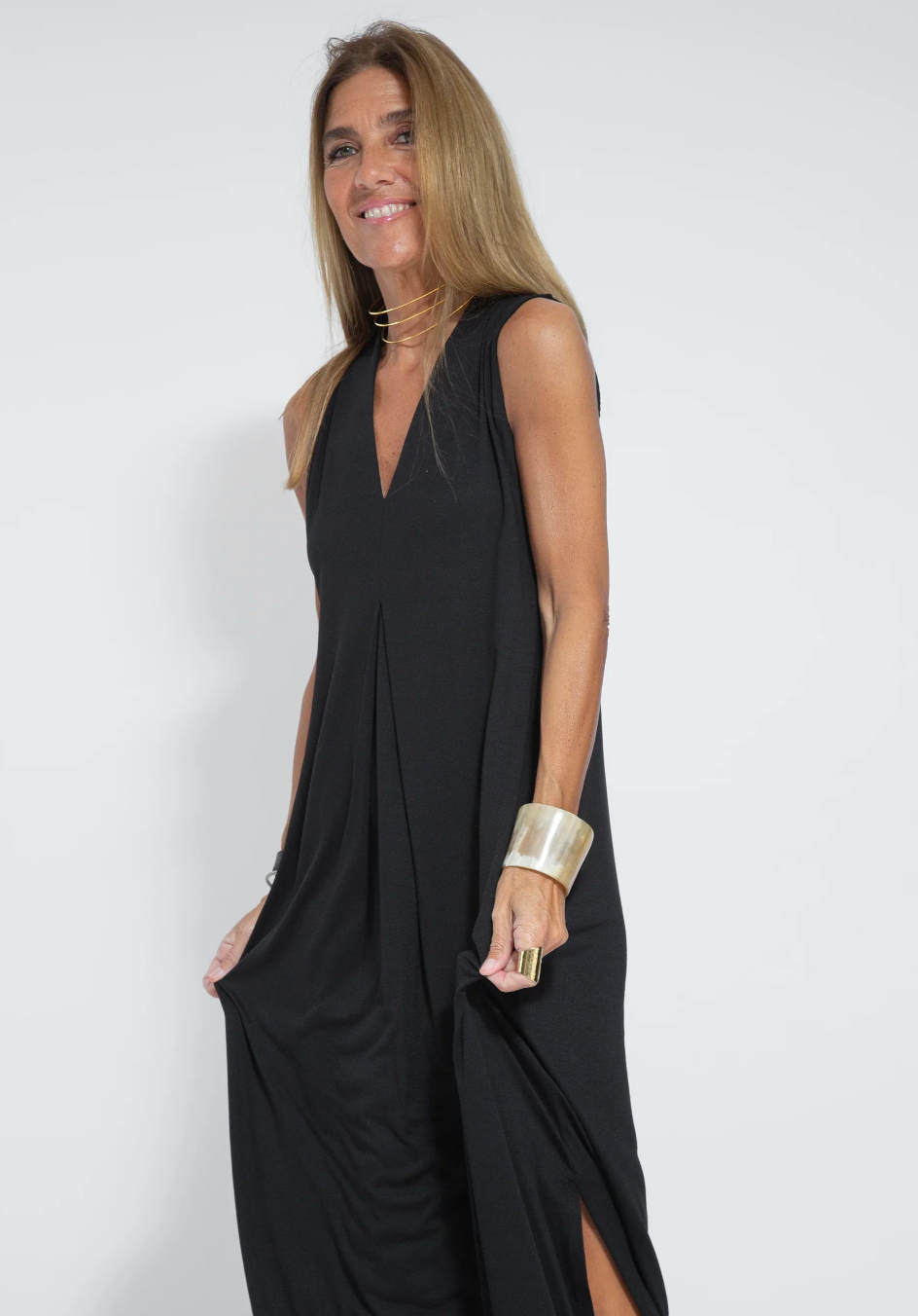 Solania - Ensemble bestehend aus einem langen, figurformenden Kleid und einer Weste