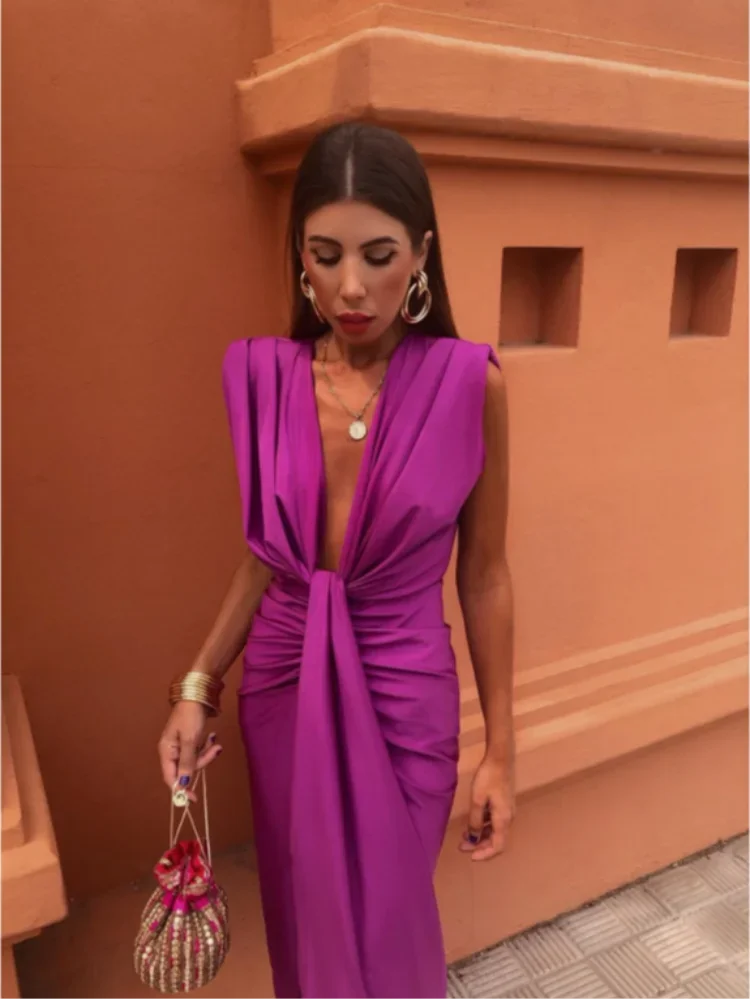 Dora | Abendkleid mit tiefem Ausschnitt