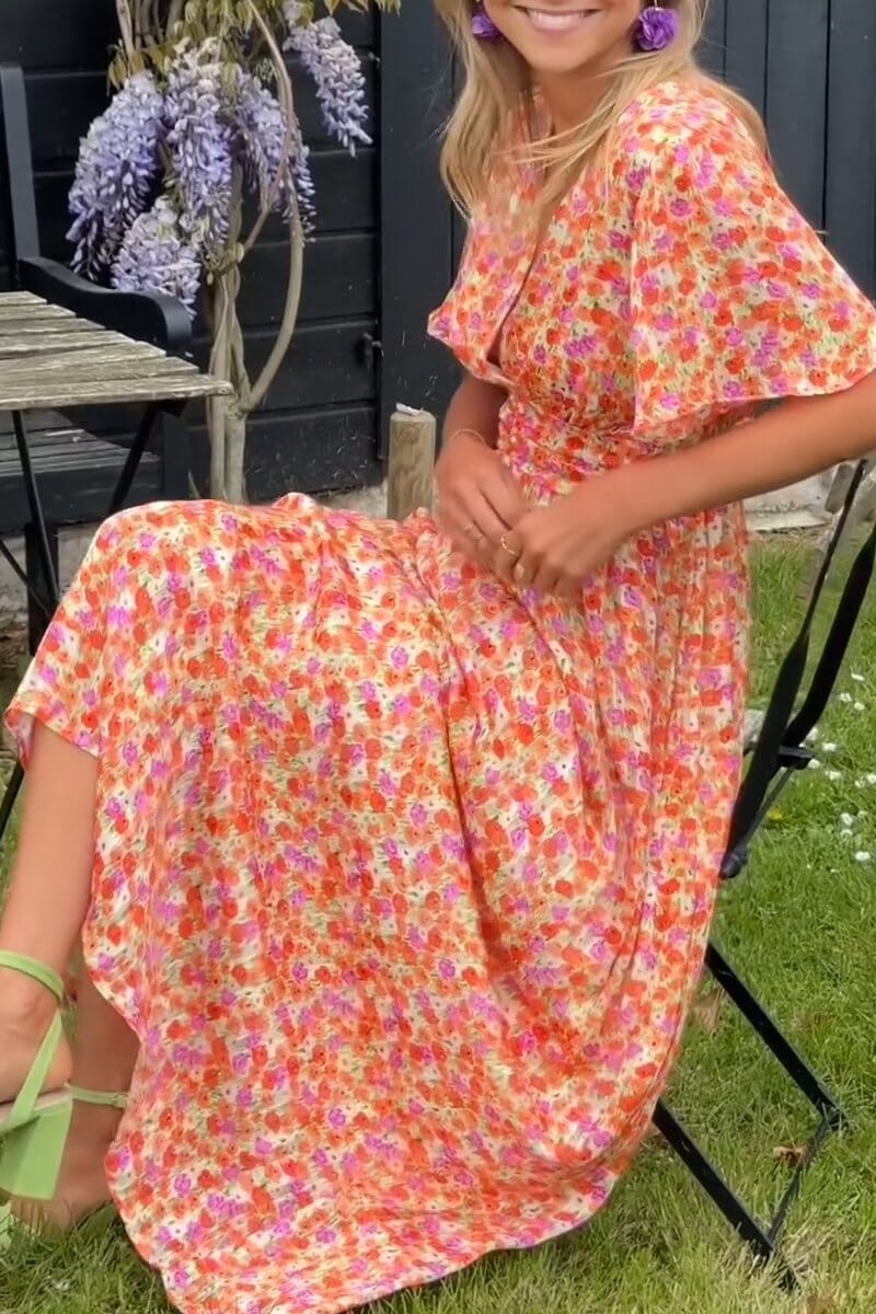 Amelia – Elegantes Maxikleid mit V-Ausschnitt