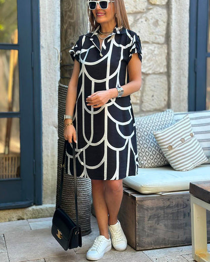 Elegantes und Bequemes Kurzarmkleid