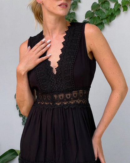 Aurélie | Spitzenkleid mit V-Ausschnitt