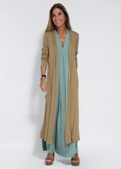 Solania - Ensemble bestehend aus einem langen, figurformenden Kleid und einer Weste