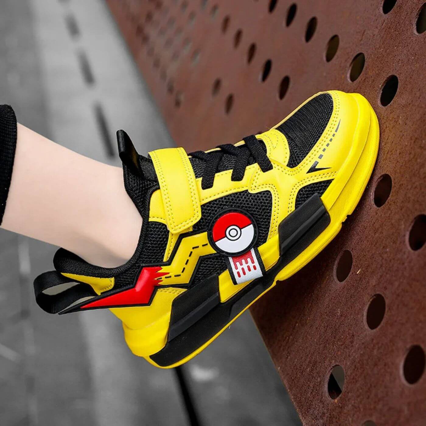 PokéKicks™ - Limitierte Pikachu-Kinderschuhe