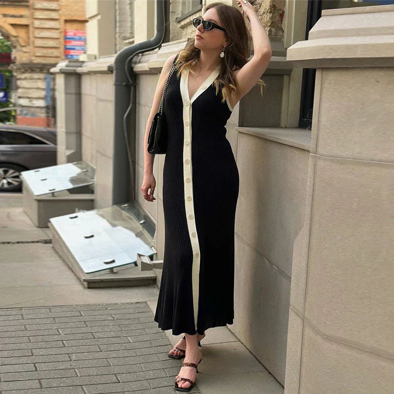 Ino | Ärmelloses Kleid mit V-Ausschnitt