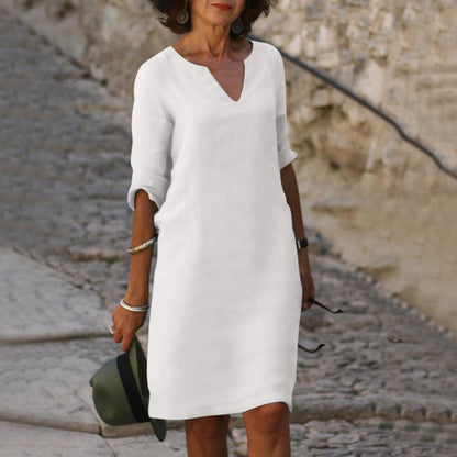 Zeitlose V-Ausschnitt-Kleid mit schmeichelhaftem Schnitt
