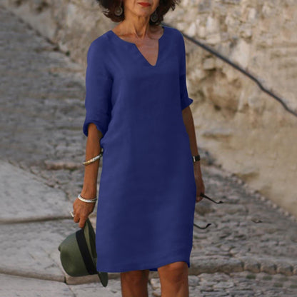 Zeitlose V-Ausschnitt-Kleid mit schmeichelhaftem Schnitt