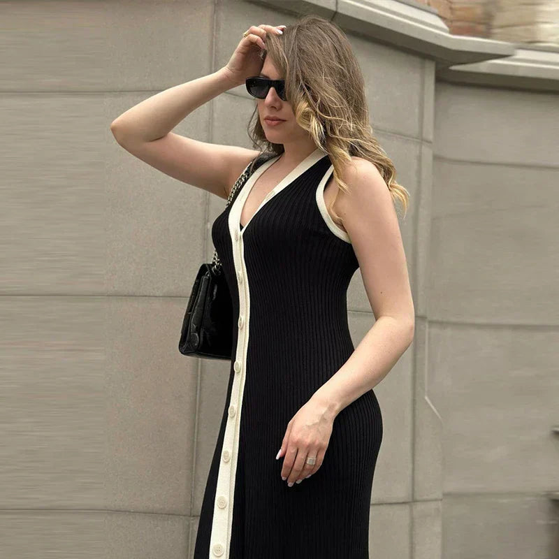 Ino | Ärmelloses Kleid mit V-Ausschnitt